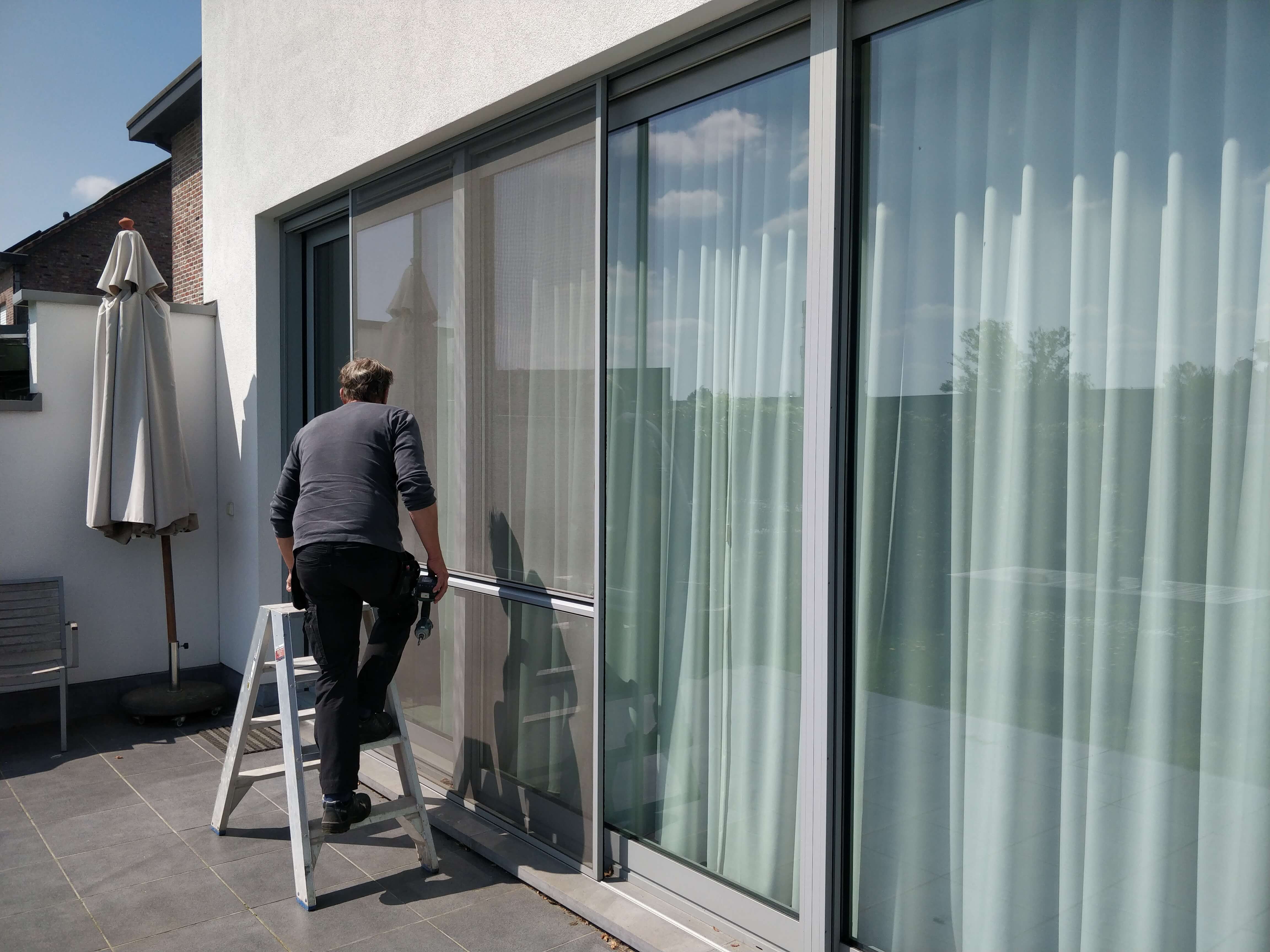 aluminiumvliegenraamendeur